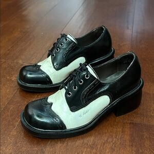 Vintage Wednesday Addams, 90s American Eagle Black and White Oxfords, Size 5.5